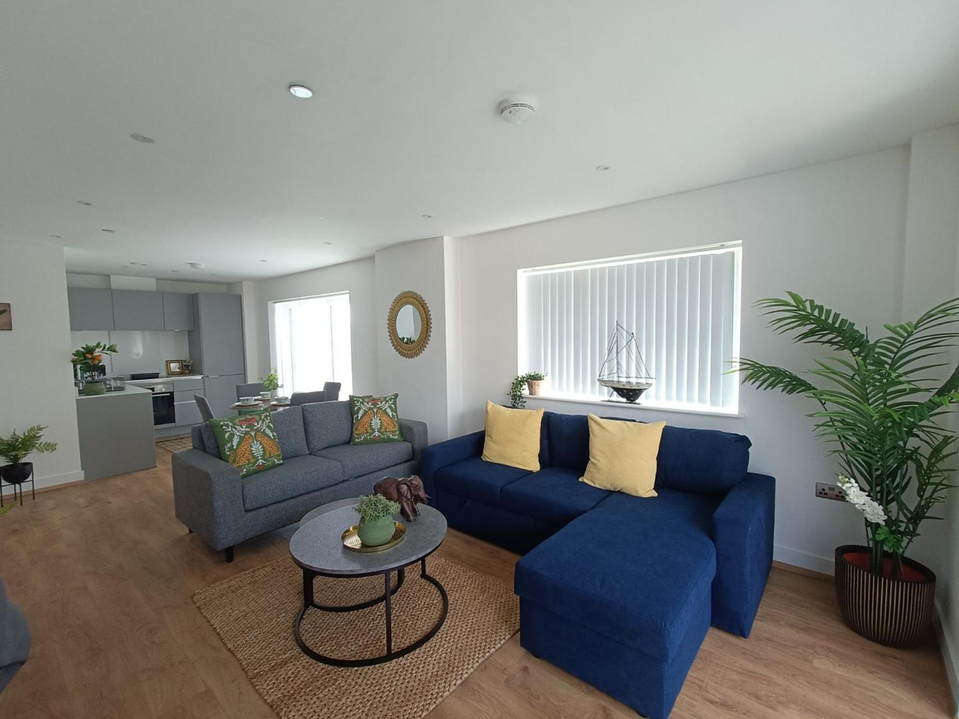 Snuggle Inn - Riverside Apartments - Views Over Looking London River Thames, Close To O2 Arena, London Excel, London City Airport, Thames Clipper- River Boat Service, Woolwich Ferry, Onsite Parking, Twin Room Option Available Exterior foto